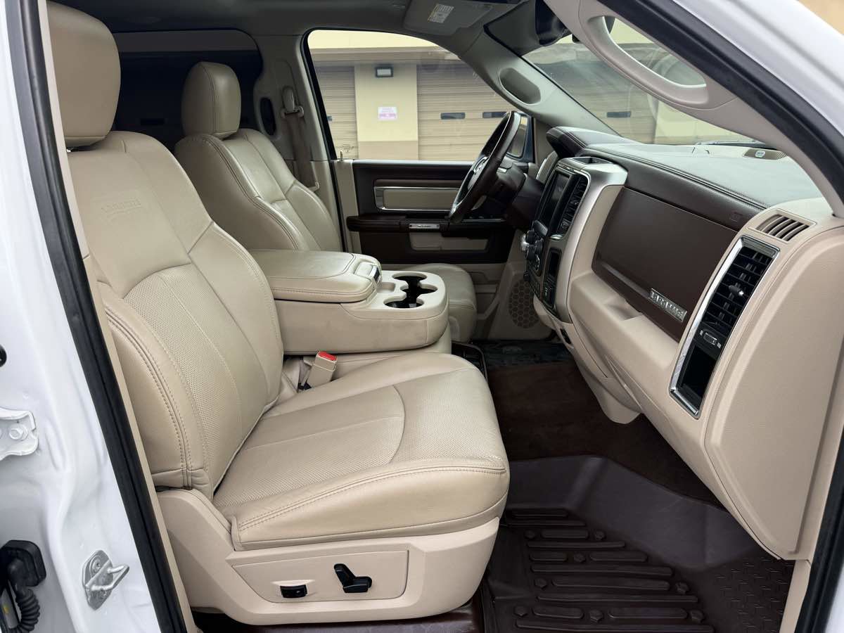 Used 2017 RAM 1500 Laramie w/ Convenience Group AWD/4WD image 21