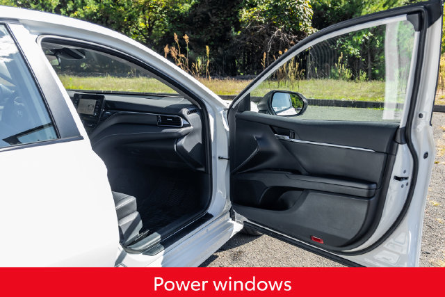 Used 2023 Toyota Camry SE FWD image 18