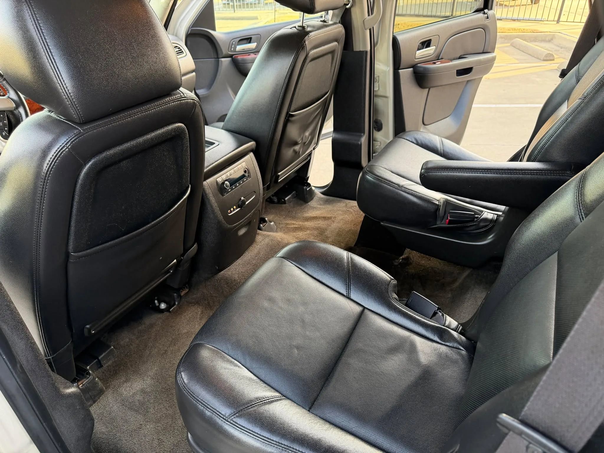 Used 2013 Chevrolet Tahoe LTZ image 25