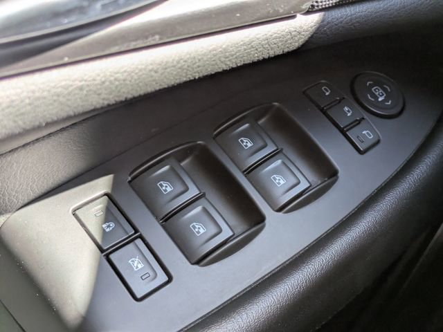 Used 2019 Cadillac Escalade Premium Luxury w/ Escalade Sport Edition image 19