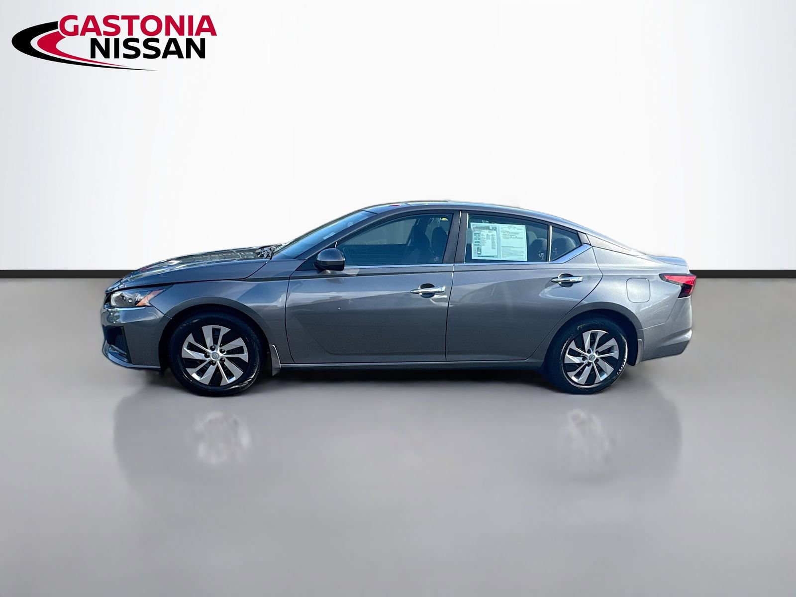 Used 2023 Nissan Altima 2.5 S FWD image 5
