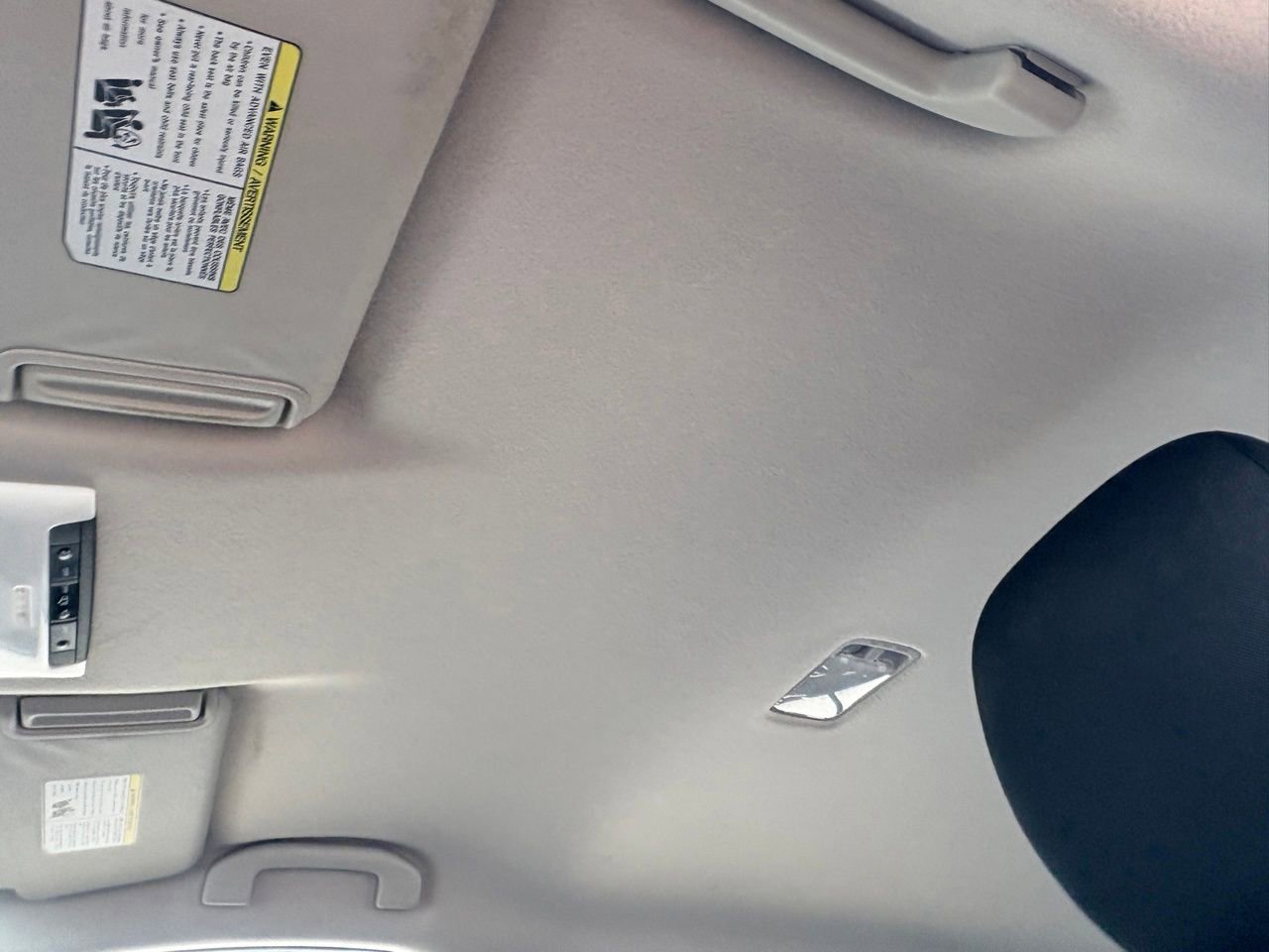 Used 2022 Nissan Versa S FWD image 31