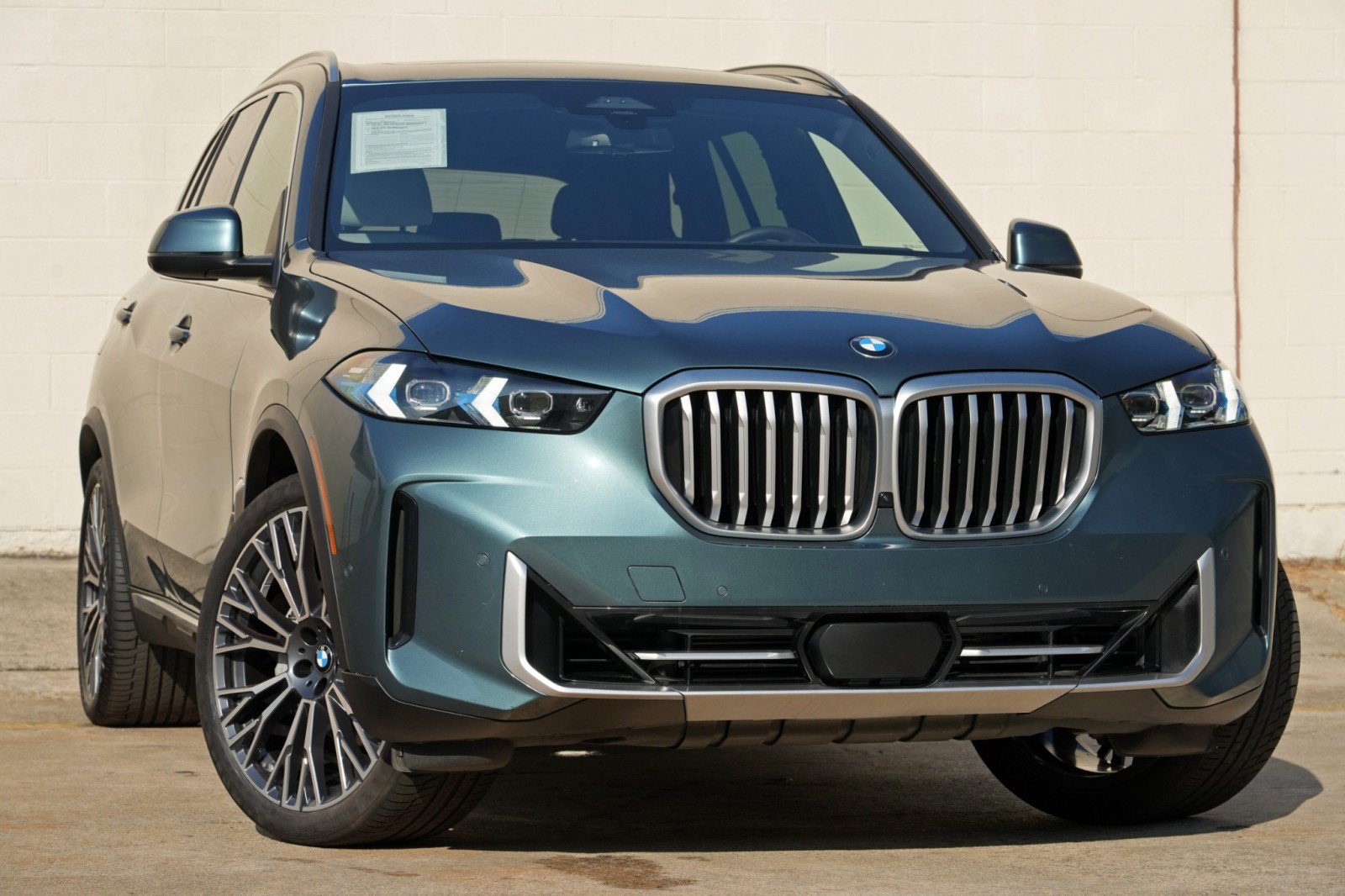 Used 2025 BMW X5 sDrive40i w/ Climate Comfort Package RWD image 4
