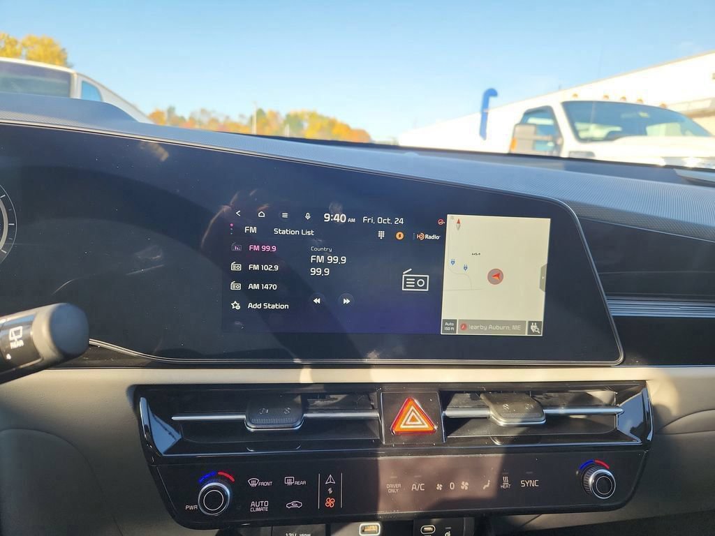 New 2025 Kia Niro Wave w/ Wave Preserve Package FWD image 19