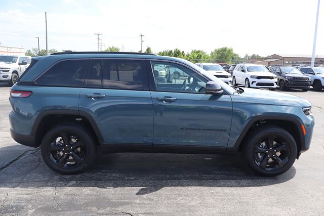 New 2026 Jeep Grand Cherokee Limited AWD/4WD image 7