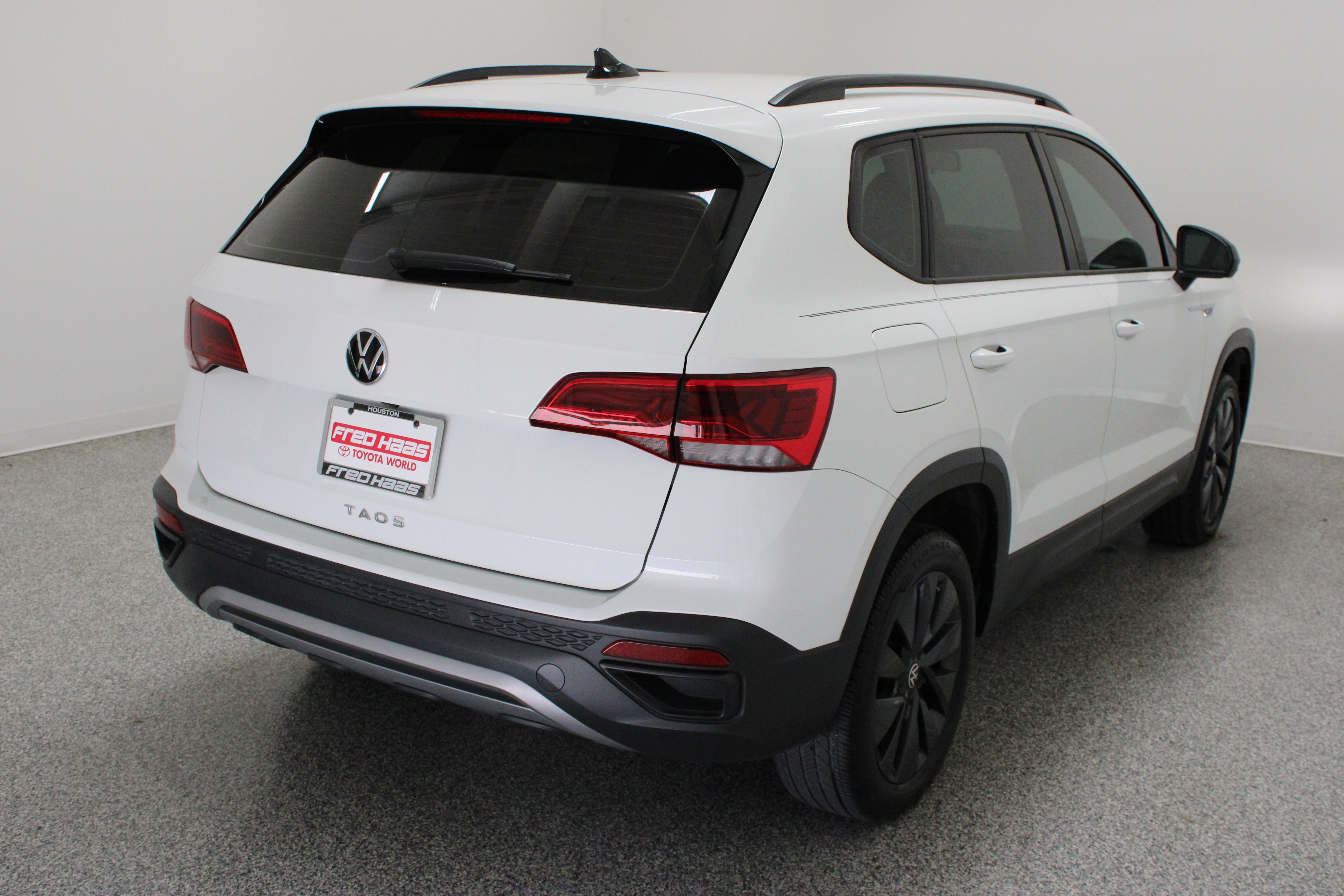 Used 2022 Volkswagen Taos S FWD image 7