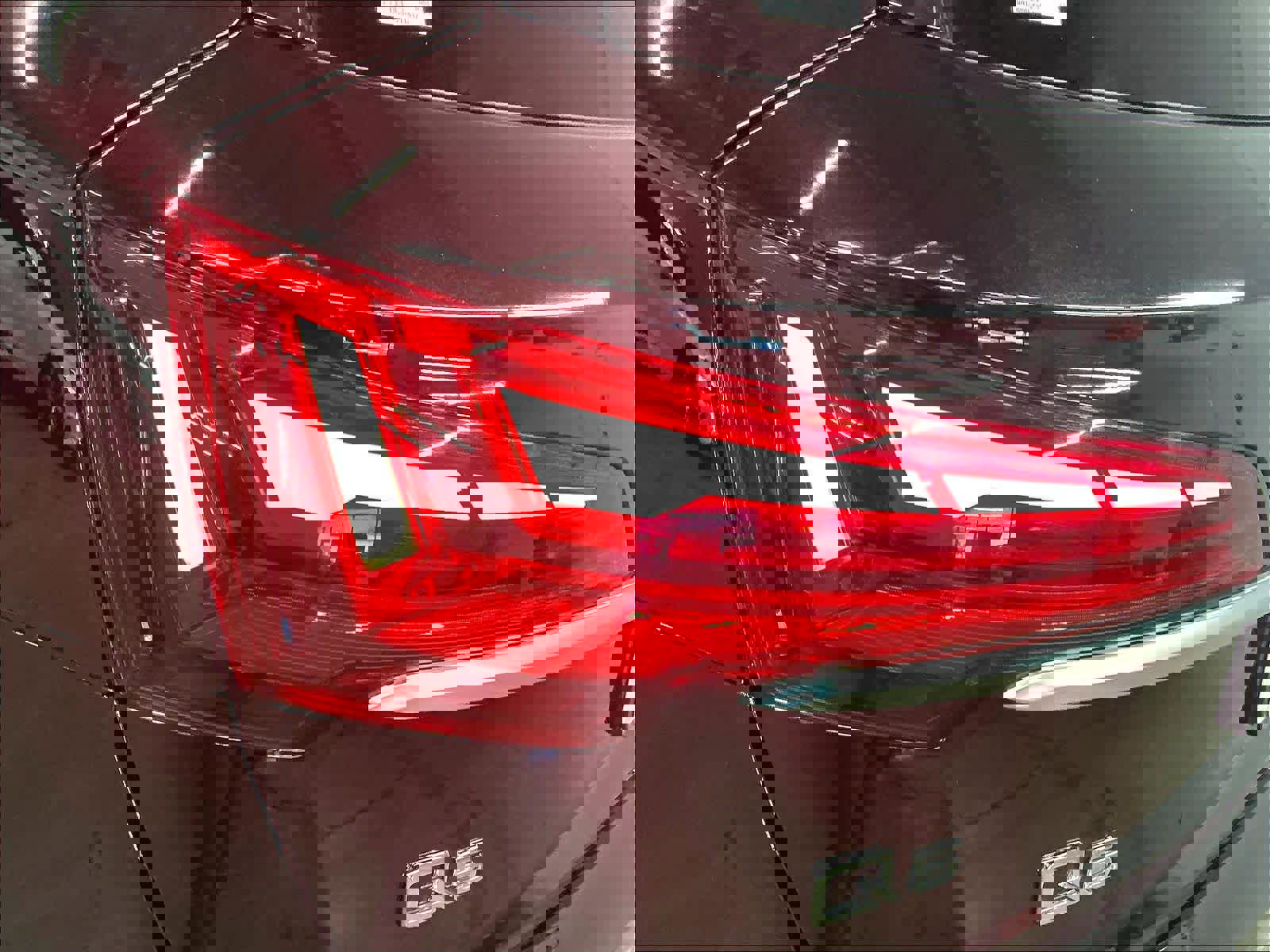 Used 2023 Audi Q5 2.0T Premium w/ Convenience Package image 32