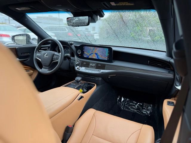 Used 2021 Lexus LS 500 AWD w/ Accessory Package (Z2) image 19