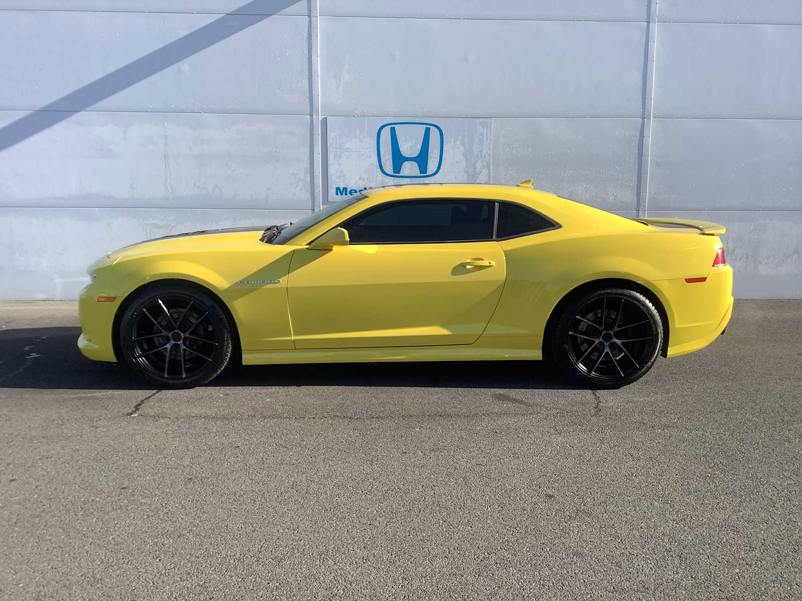Used 2015 Chevrolet Camaro SS image 2