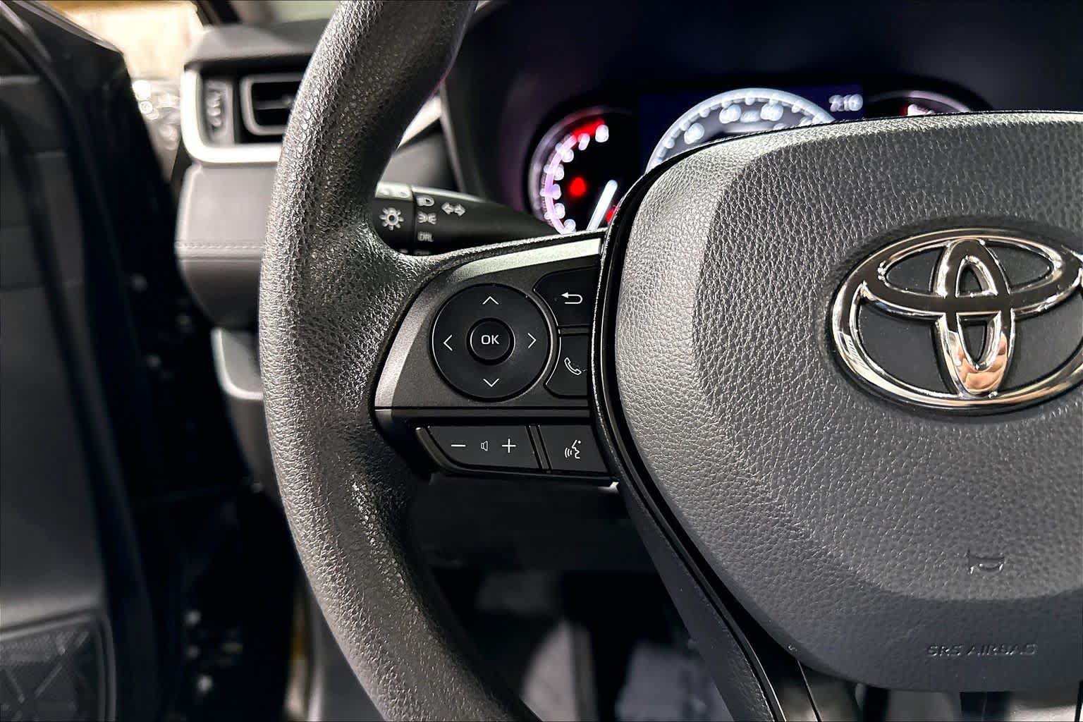 Used 2023 Toyota RAV4 LE AWD/4WD image 24
