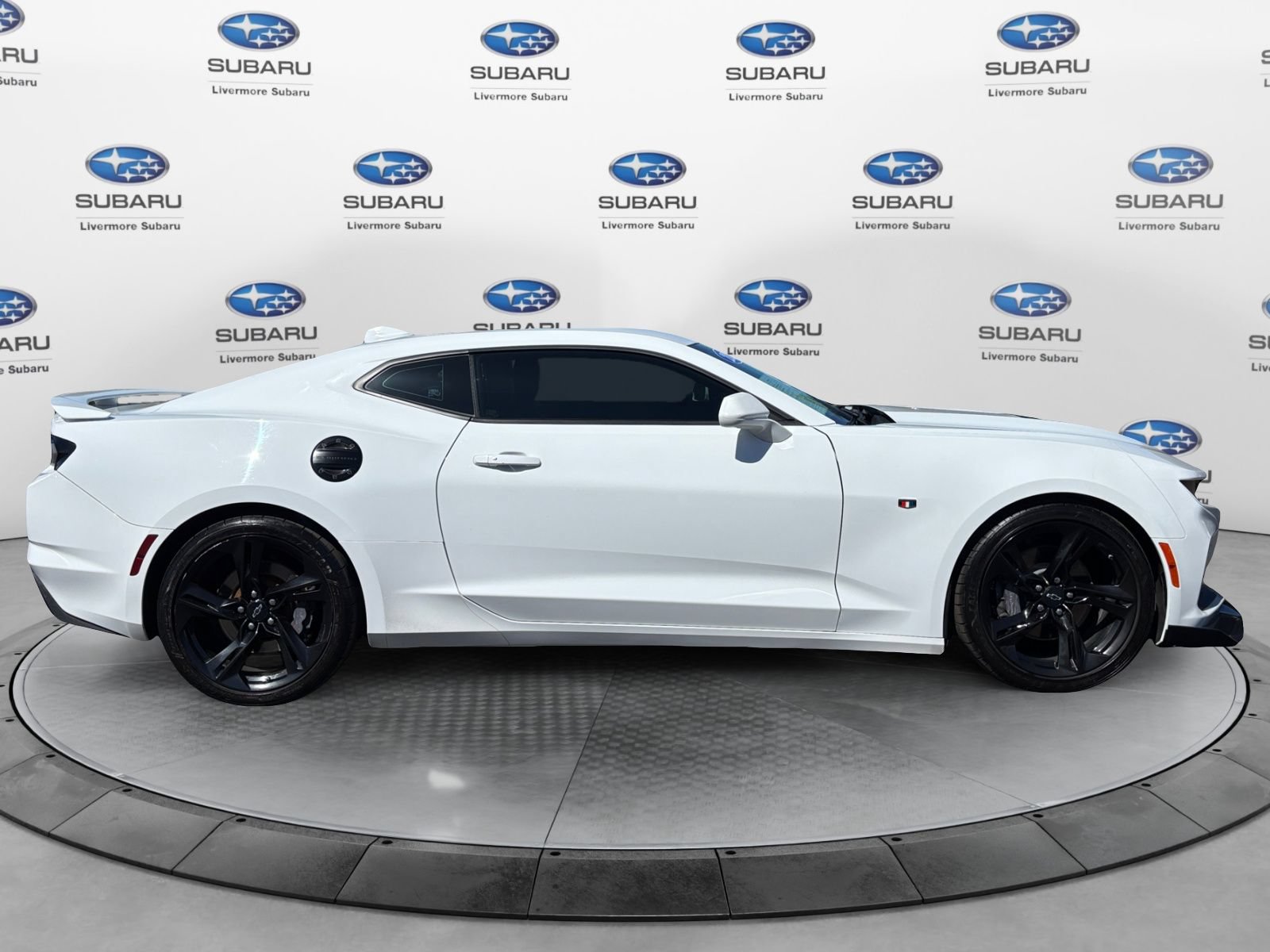 Used 2020 Chevrolet Camaro SS RWD image 6