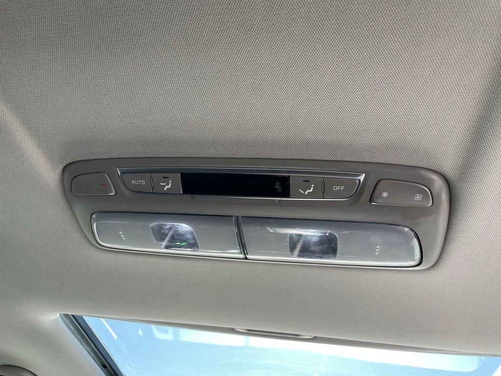 Used 2023 Kia Telluride EX w/ EX Captain's Chair Package image 38