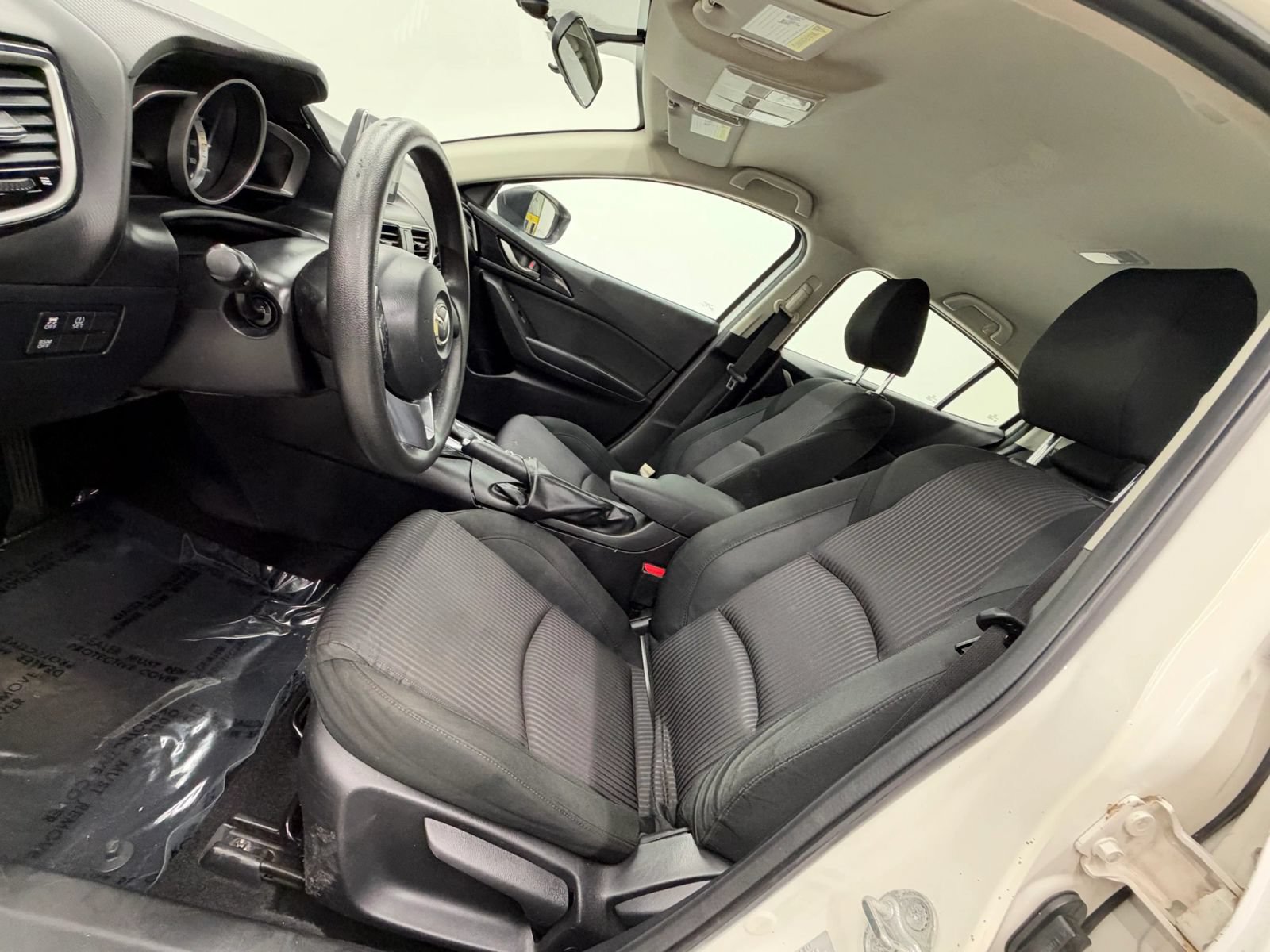 Used 2016 MAZDA MAZDA3 i Sport w/ Preferred Equipment Package FWD image 17