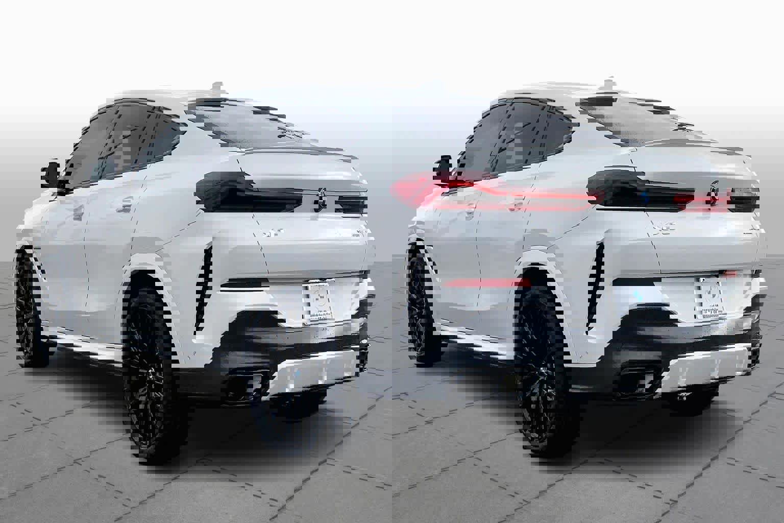 Used 2023 BMW X6 xDrive40i w/ M Sport Package image 11