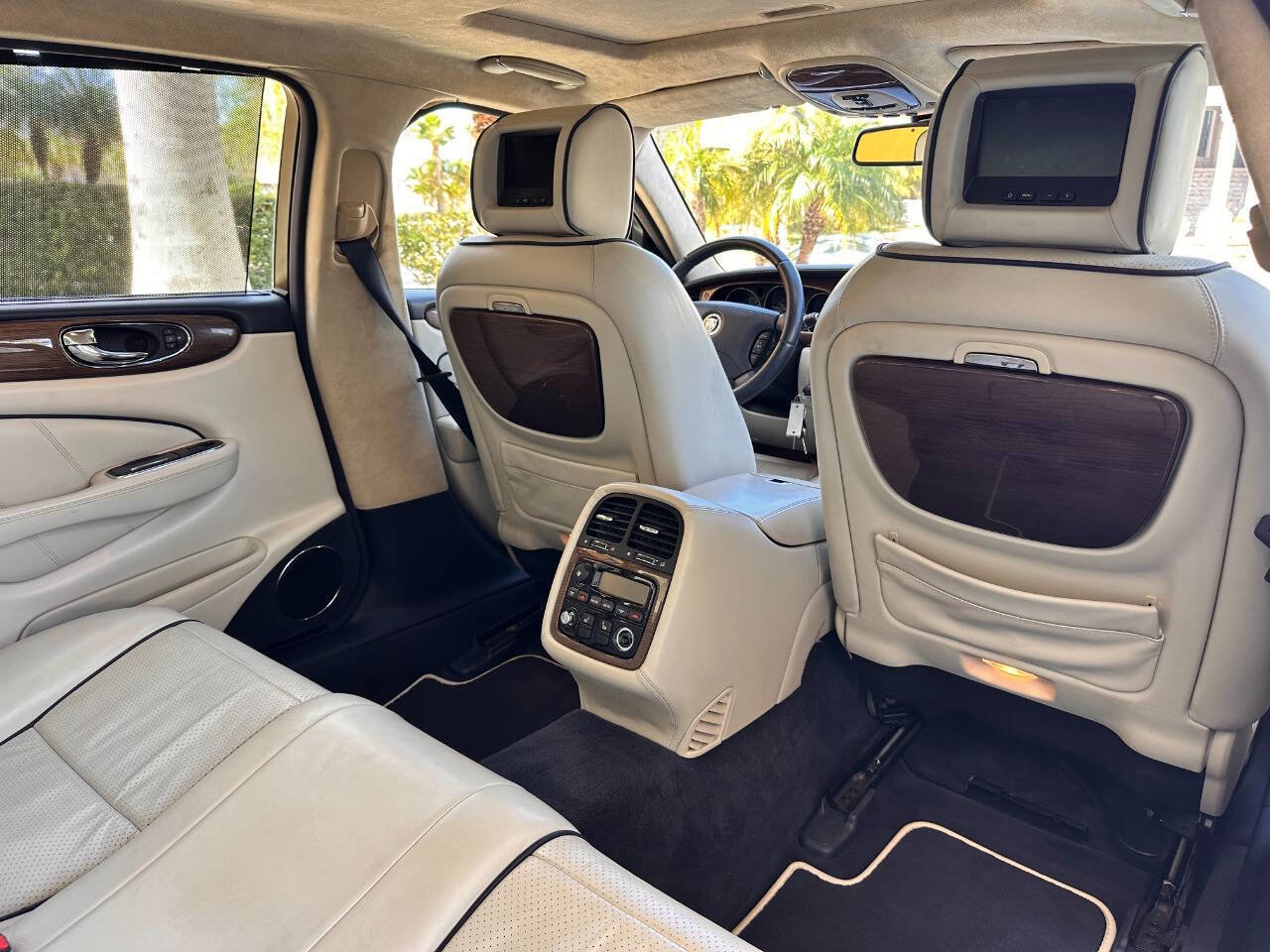 Used 2009 Jaguar XJ Vanden Plas Super V8 Portfolio image 70