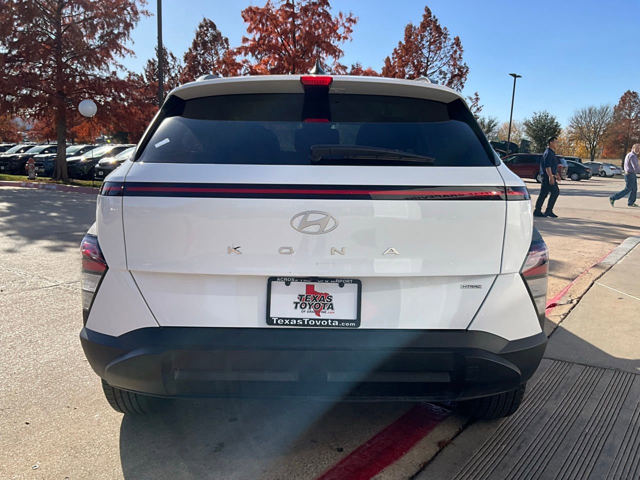 Used 2025 Hyundai Kona SEL image 7