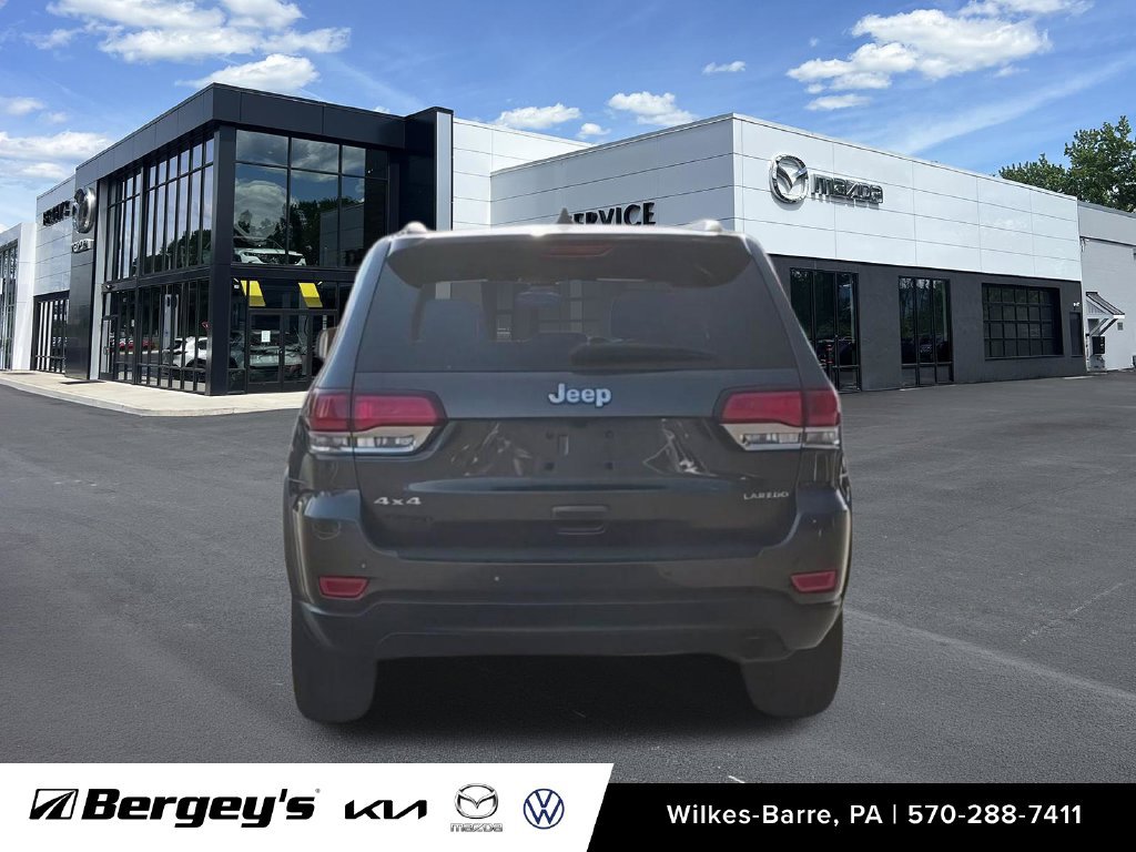 Used 2020 Jeep Grand Cherokee Laredo w/ Security & Convenience Group AWD/4WD image 8