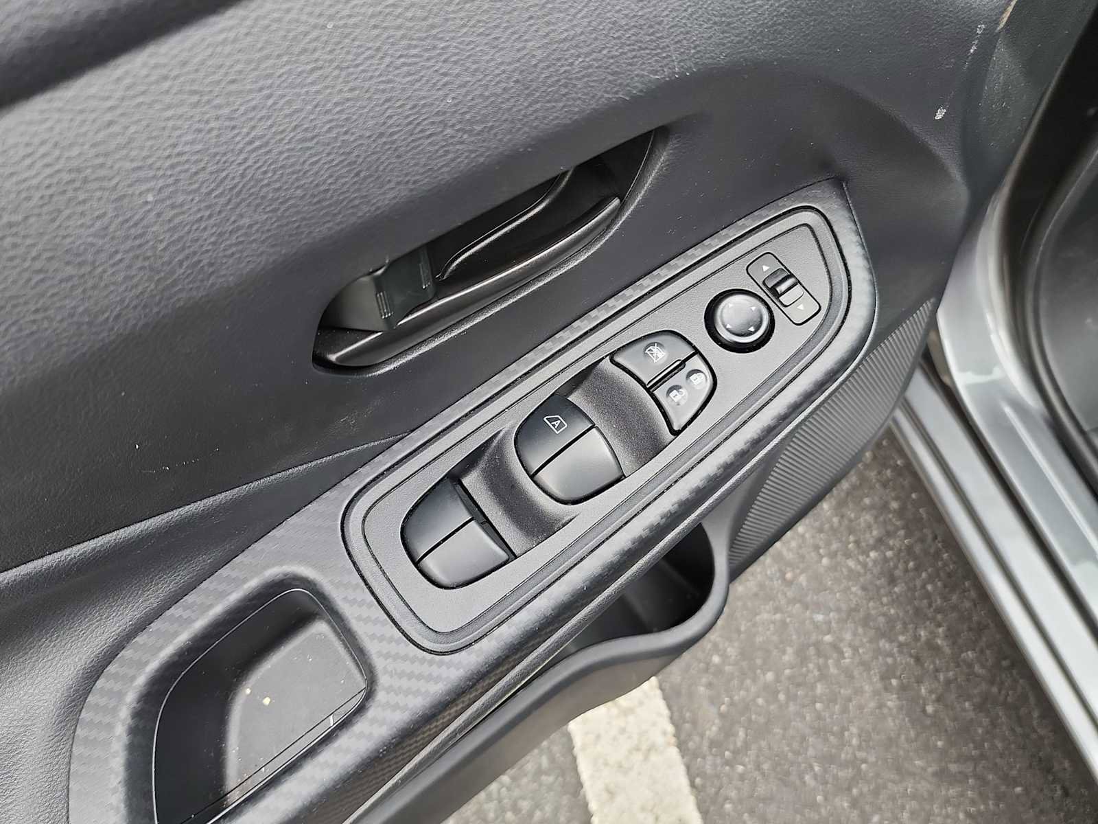 Used 2023 Nissan Versa S image 14