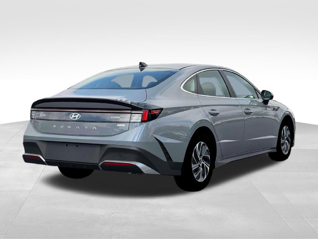 New 2026 Hyundai Sonata Blue FWD image 7