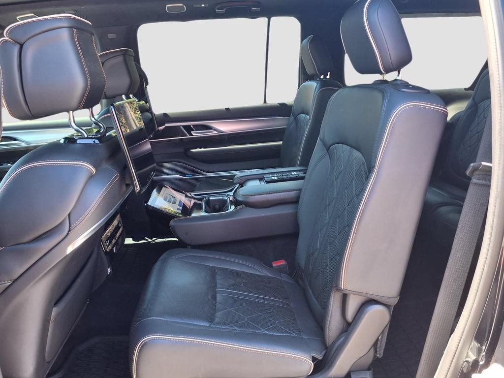 Used 2023 Jeep Grand Wagoneer L Series III w/ Rear Seat Video Group 1 AWD/4WD image 29