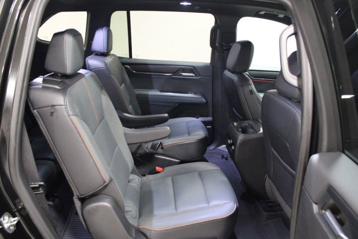 Certified 2024 GMC Acadia AT4 w/ Luxury Package image 24