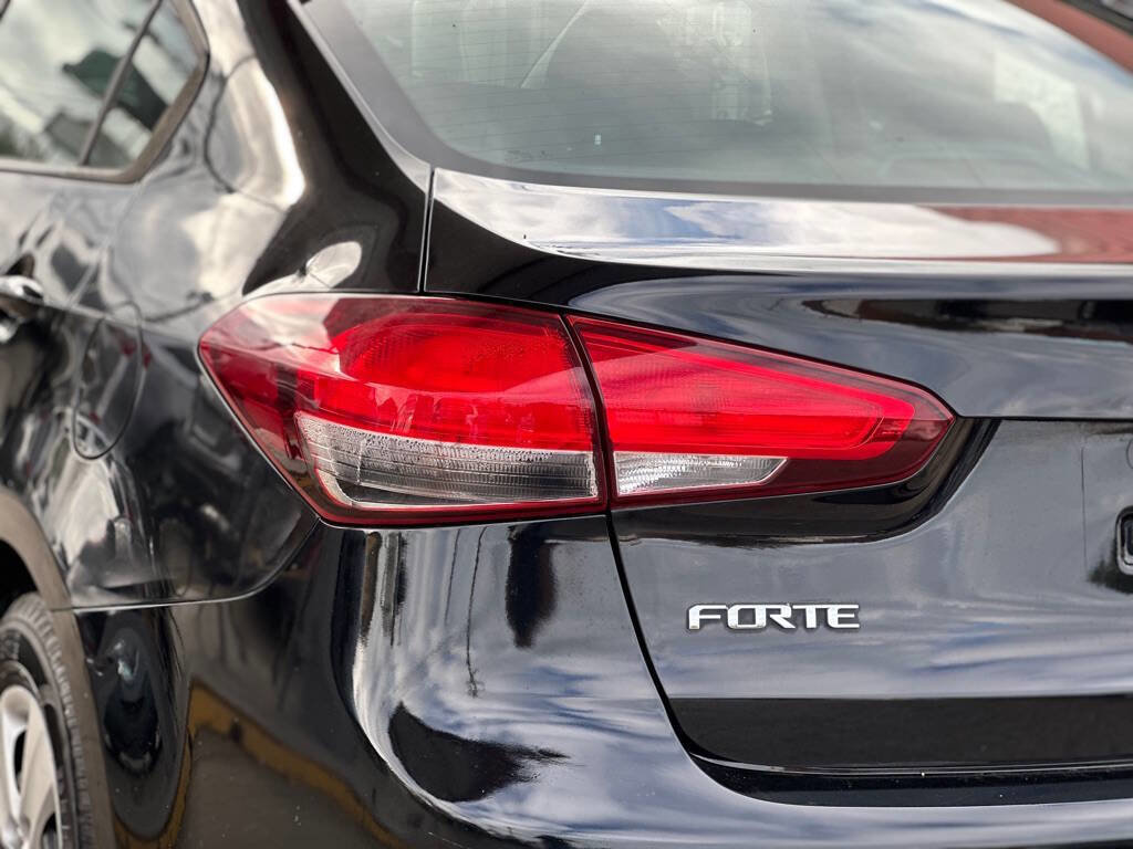 Used 2018 Kia Forte LX image 7
