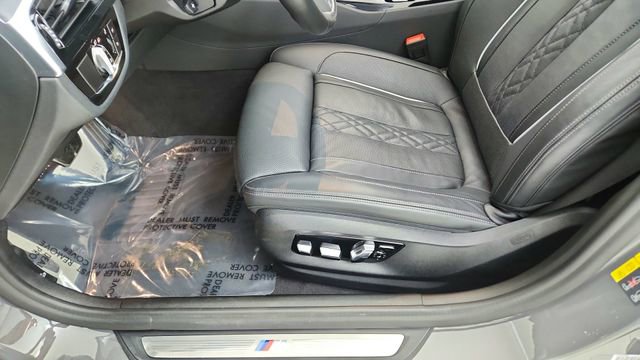 Used 2022 BMW 530e xDrive 530e iPerformance w/ Executive Package image 35