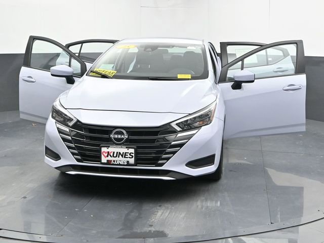 Used 2025 Nissan Versa SV image 49