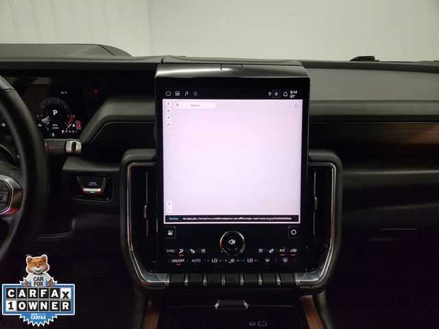 Used 2025 GMC Yukon Denali AWD/4WD image 23