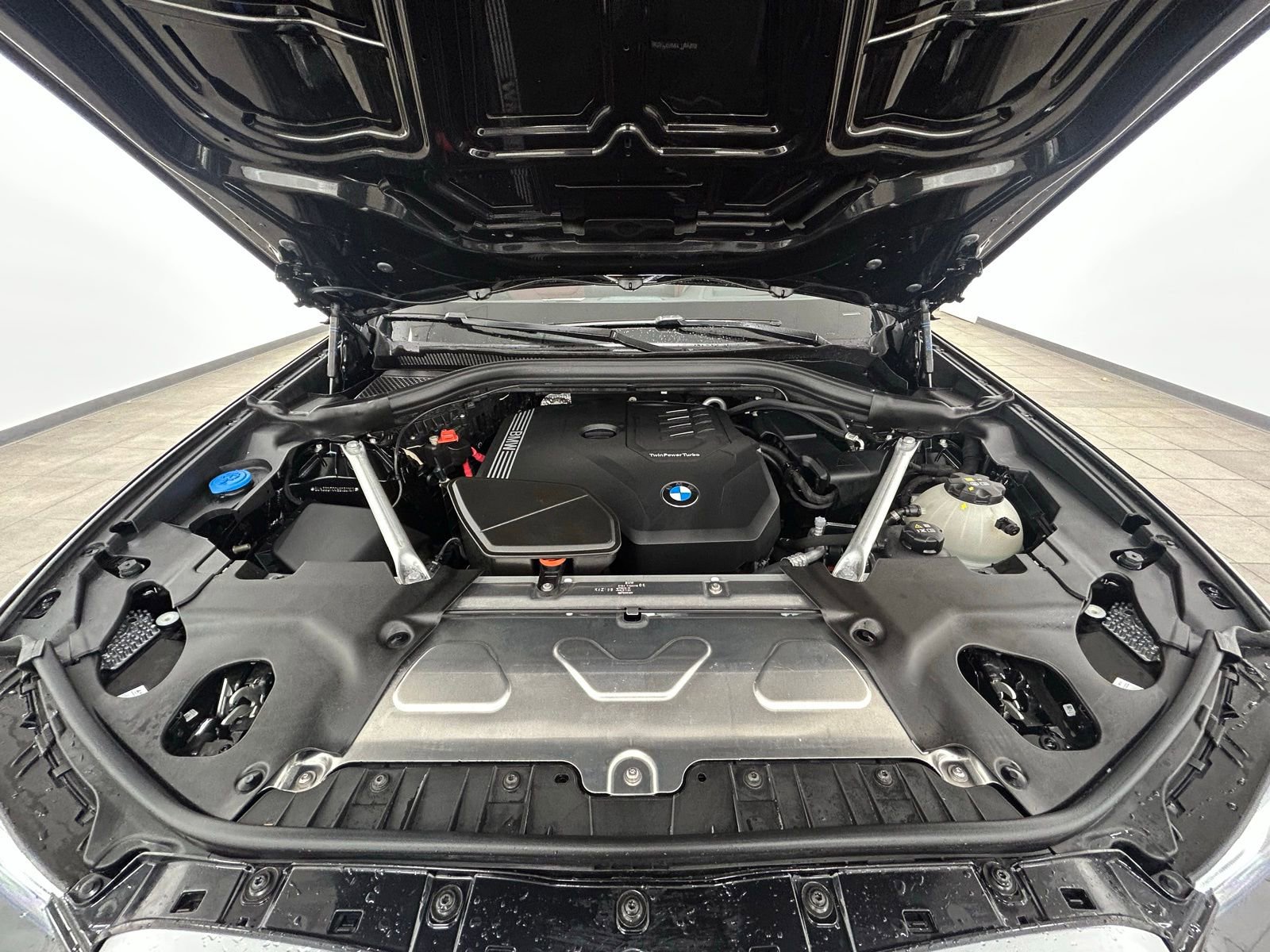 Used 2025 BMW X4 xDrive30i image 43