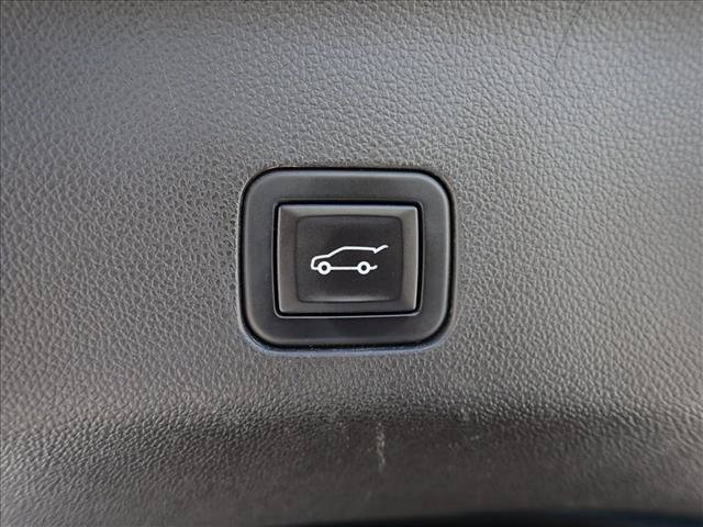 Used 2023 Chevrolet Tahoe High Country w/ Premium Package 2 AWD/4WD image 9