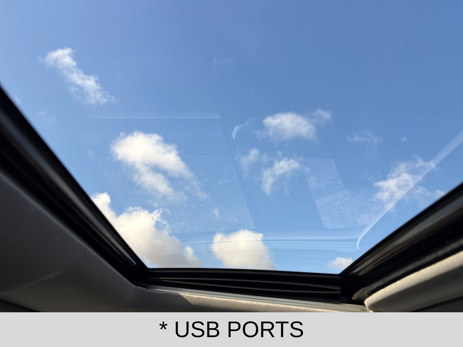 Used 2019 Toyota Highlander XLE w/ Carpet Mat Package (TMS) image 8