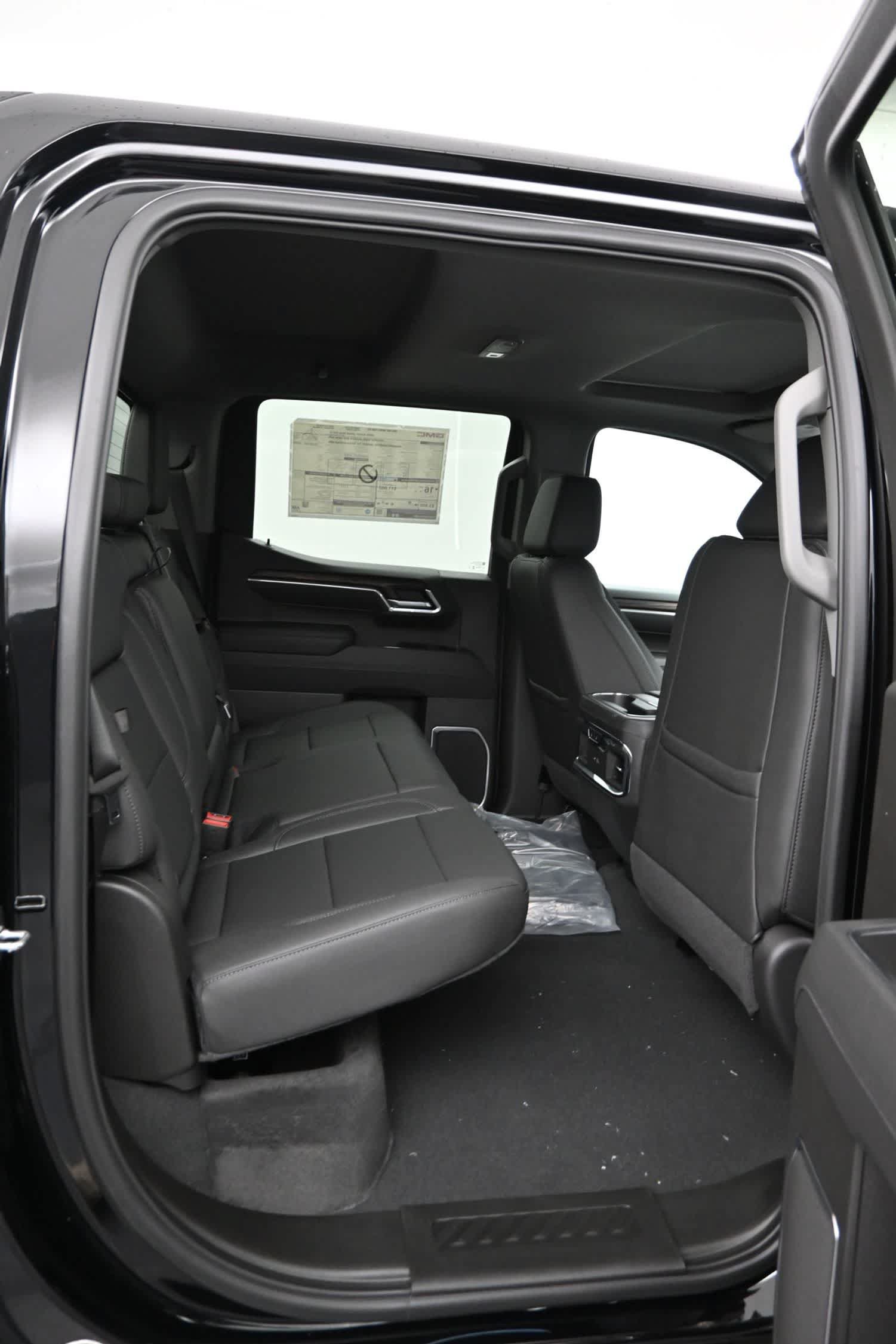 New 2026 GMC Sierra 1500 SLT w/ SLT Premium Package AWD/4WD image 12