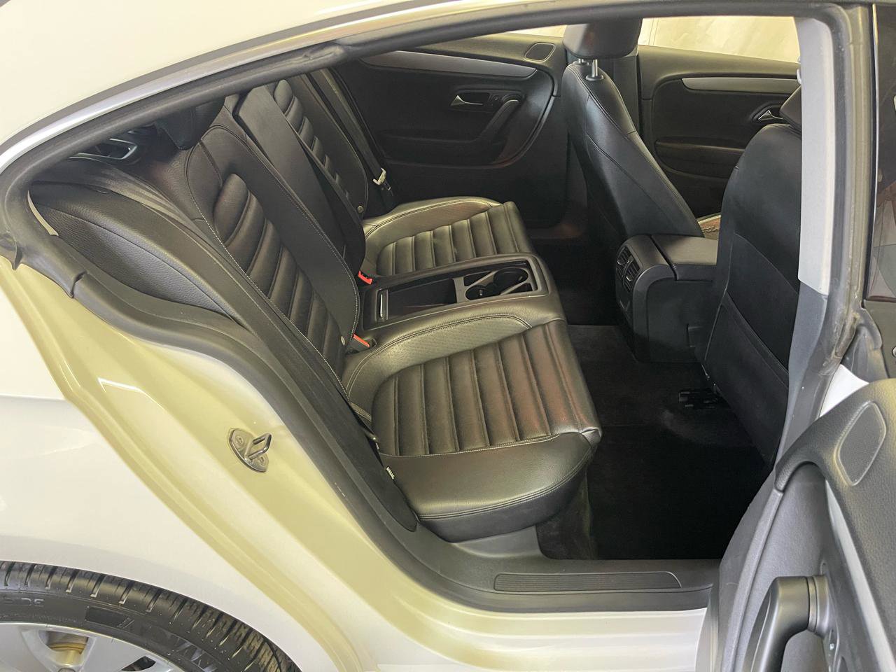 Used 2010 Volkswagen CC Sport FWD image 15