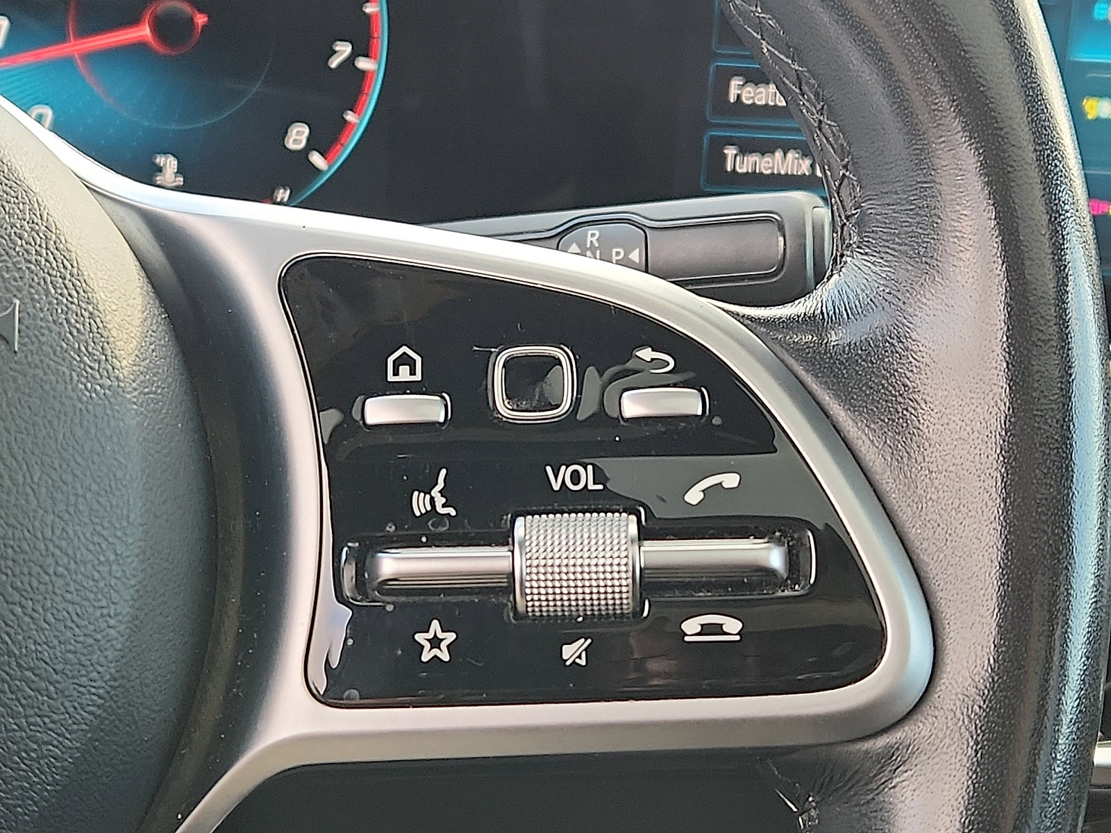 Used 2021 Mercedes-Benz GLB 250 4MATIC image 22