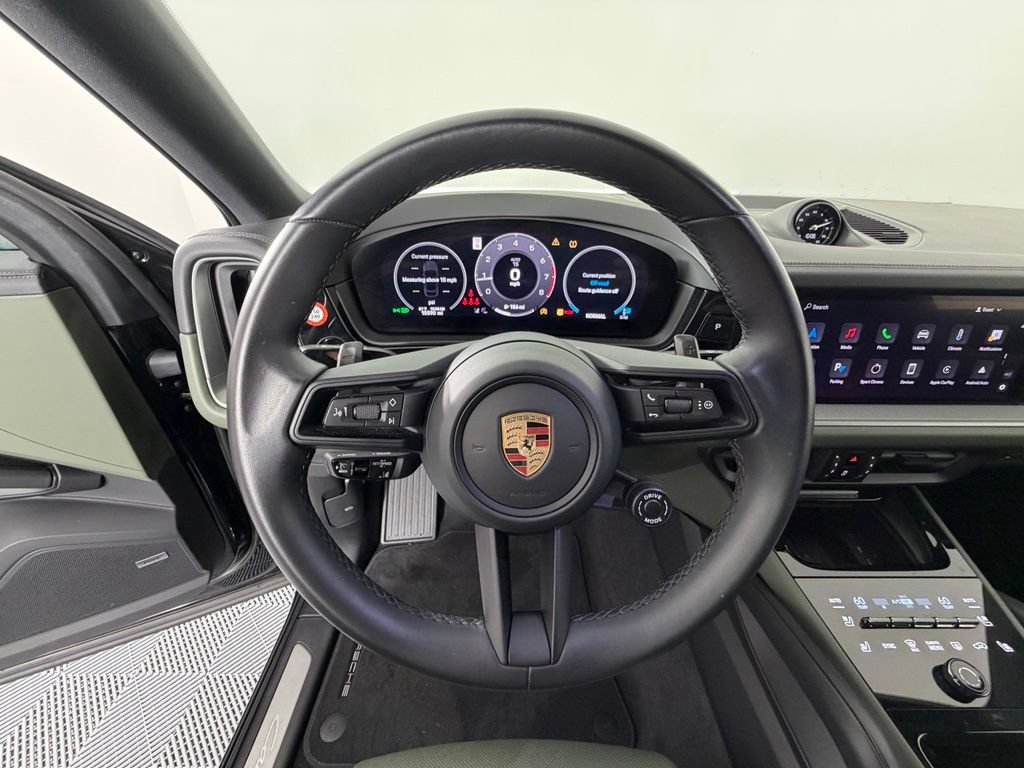 Certified 2025 Porsche Cayenne Coupe AWD/4WD image 24