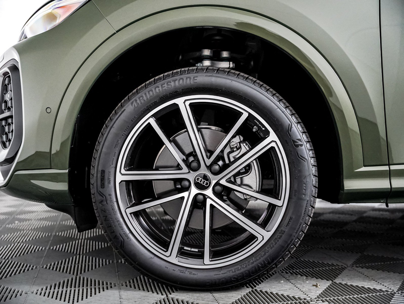 New 2026 Audi Q5 Premium AWD/4WD image 4