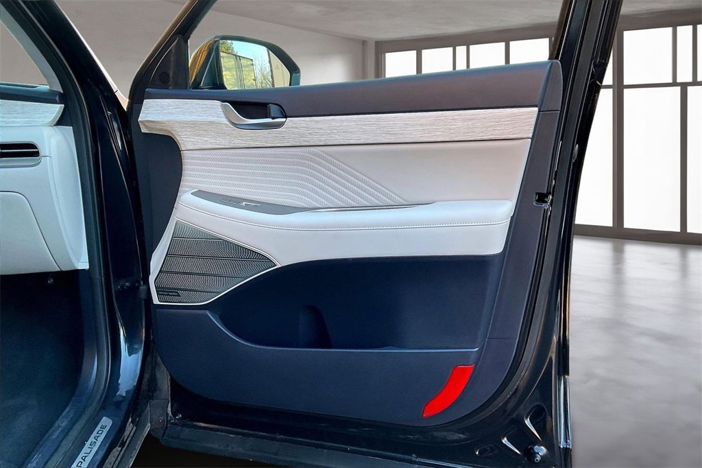 Used 2024 Hyundai Palisade Calligraphy image 28