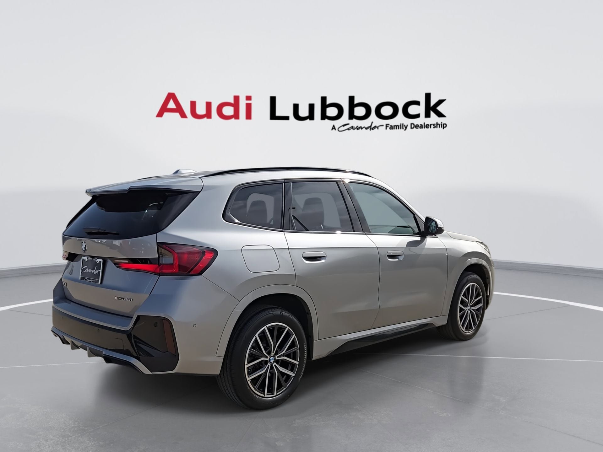 Used 2026 BMW X1 xDrive28i AWD/4WD image 8