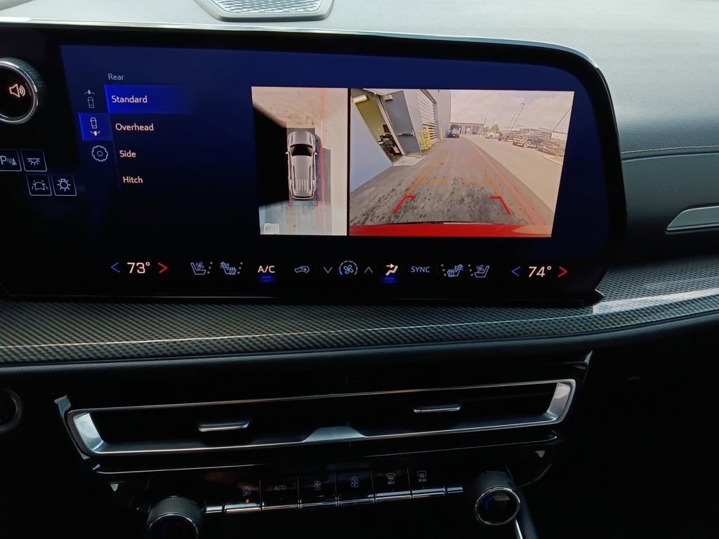 Used 2025 Chevrolet Traverse High Country image 9