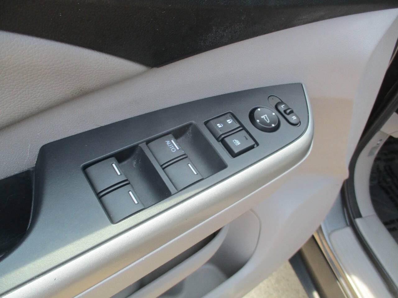Used 2014 Honda CR-V EX-L image 13