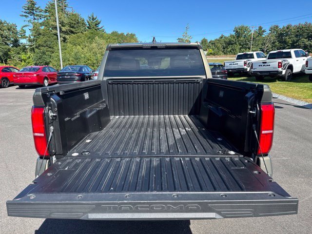 Used 2024 Toyota Tacoma TRD Off-Road AWD/4WD image 14