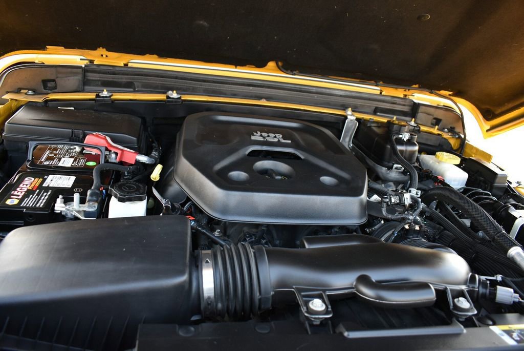 Used 2018 Jeep Wrangler Unlimited Sahara image 39