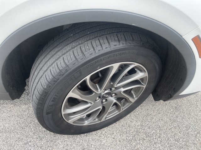 Used 2022 Lincoln Corsair AWD w/ Equipment Group 101A image 17