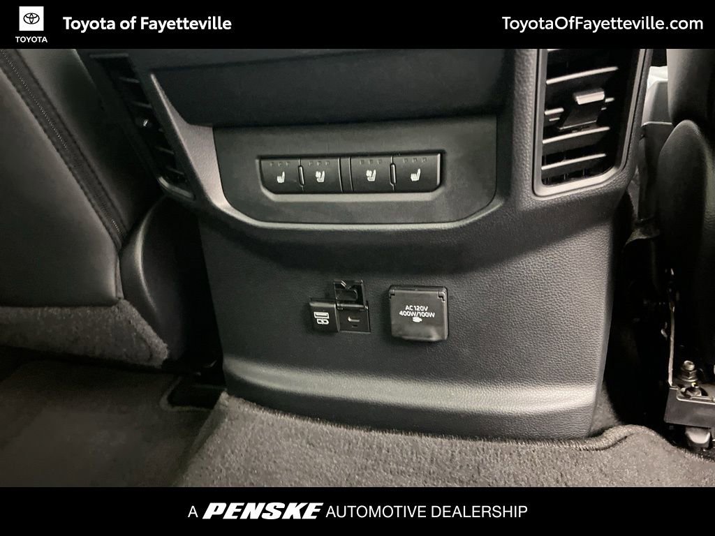 Used 2022 Toyota Tundra Platinum AWD/4WD image 10