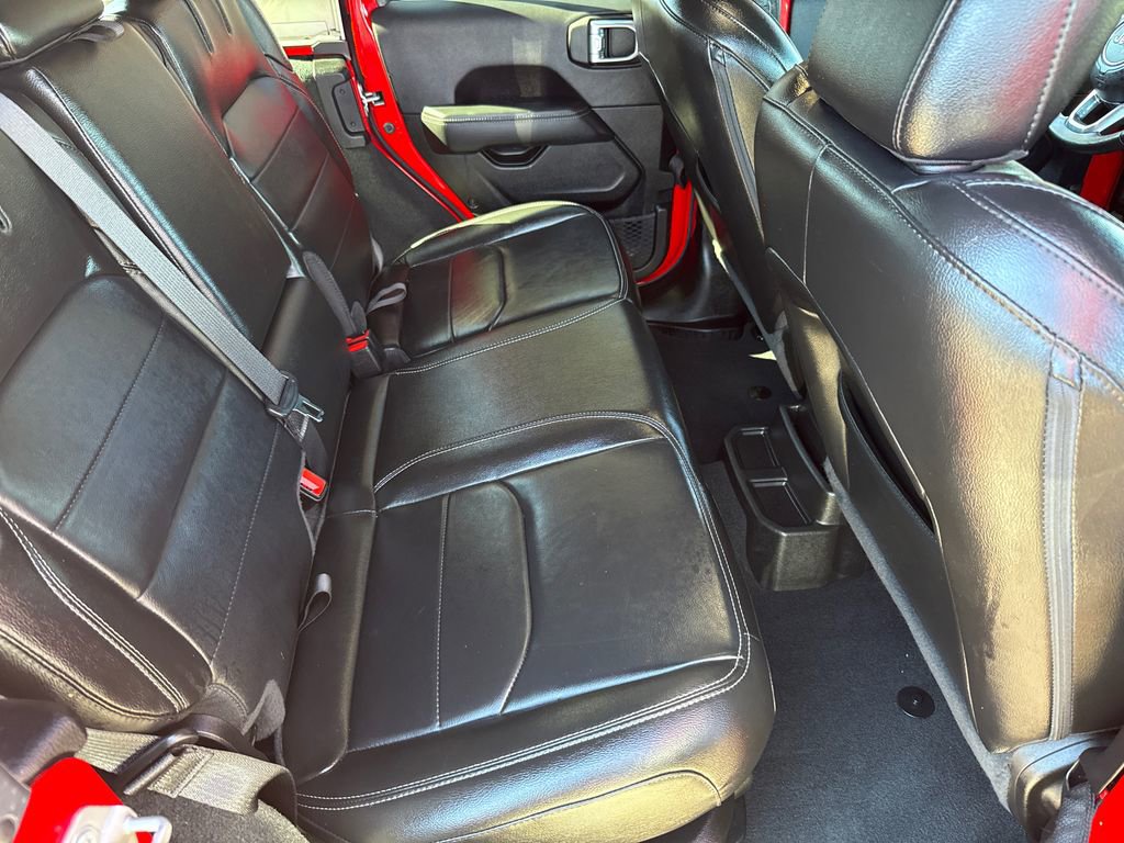 Certified 2022 Jeep Wrangler Unlimited Sahara w/ Cold Weather Group image 18