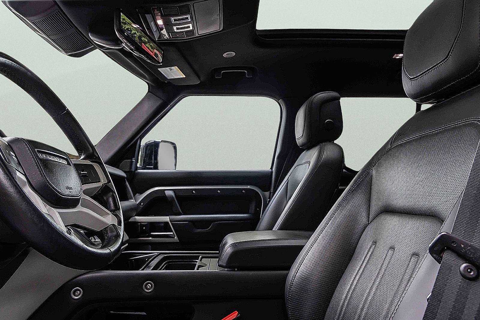 Used 2022 Land Rover Defender 110 XS Edition AWD/4WD image 8