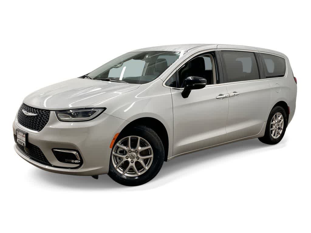 Used 2024 Chrysler Pacifica Touring-L