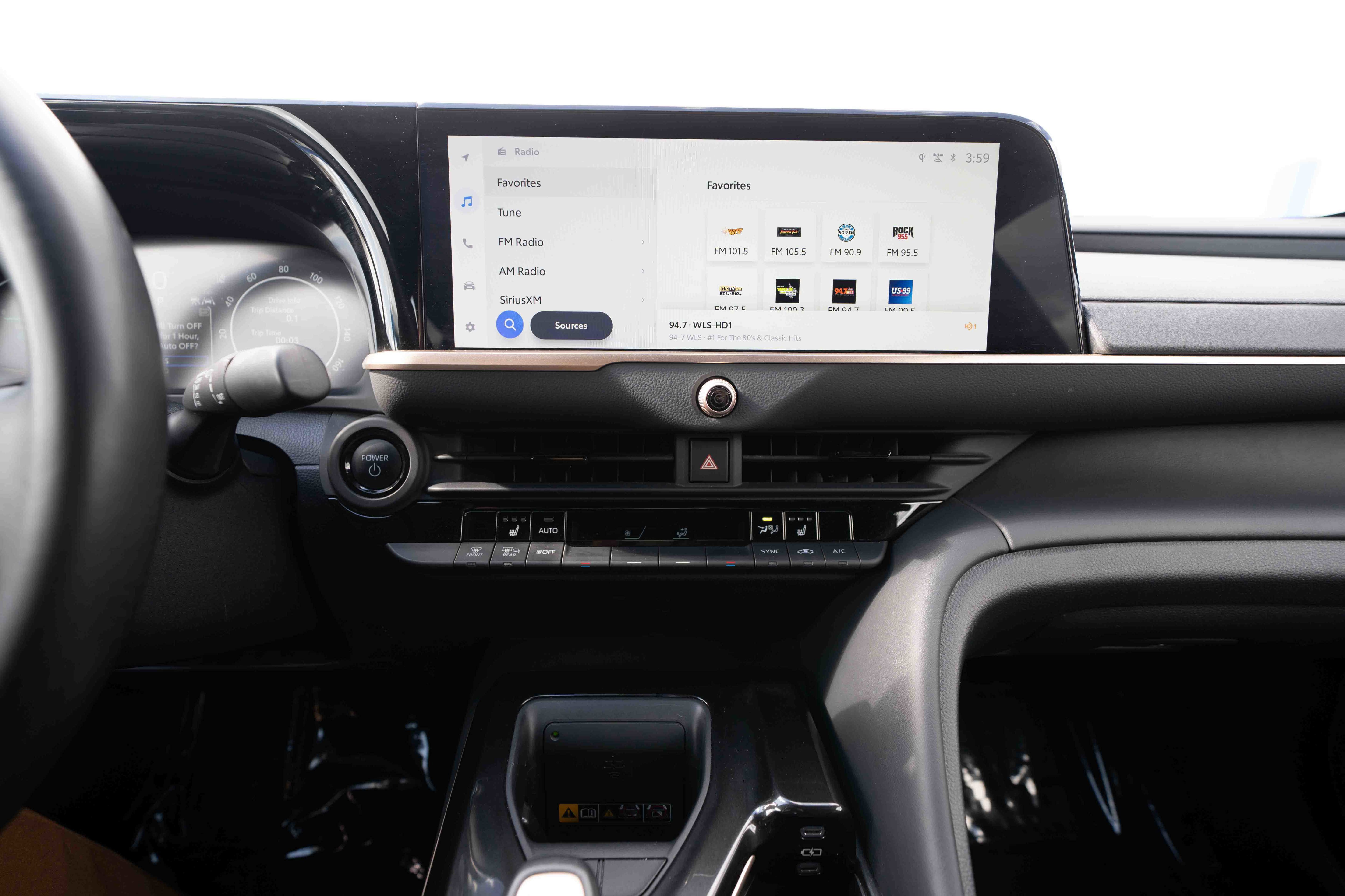 Used 2024 Toyota Crown XLE image 17
