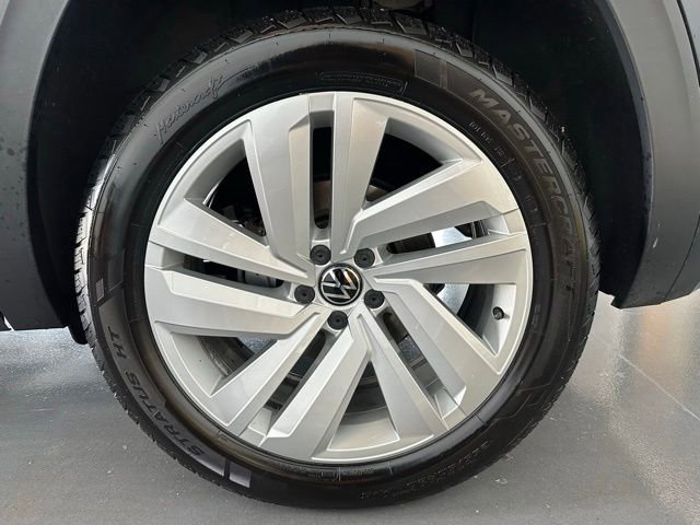 Certified 2022 Volkswagen Atlas Cross Sport SE image 23